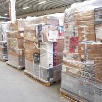 33 pallets of ABC goods – returned goods / vacuum cleaner iron